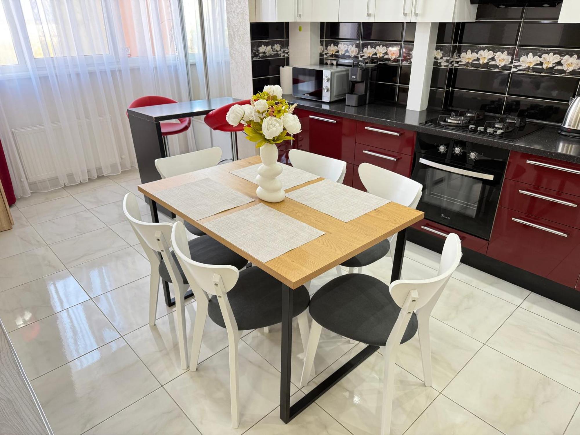 Cozy Two Bedroom Large Apartment تشيسيناو المظهر الخارجي الصورة