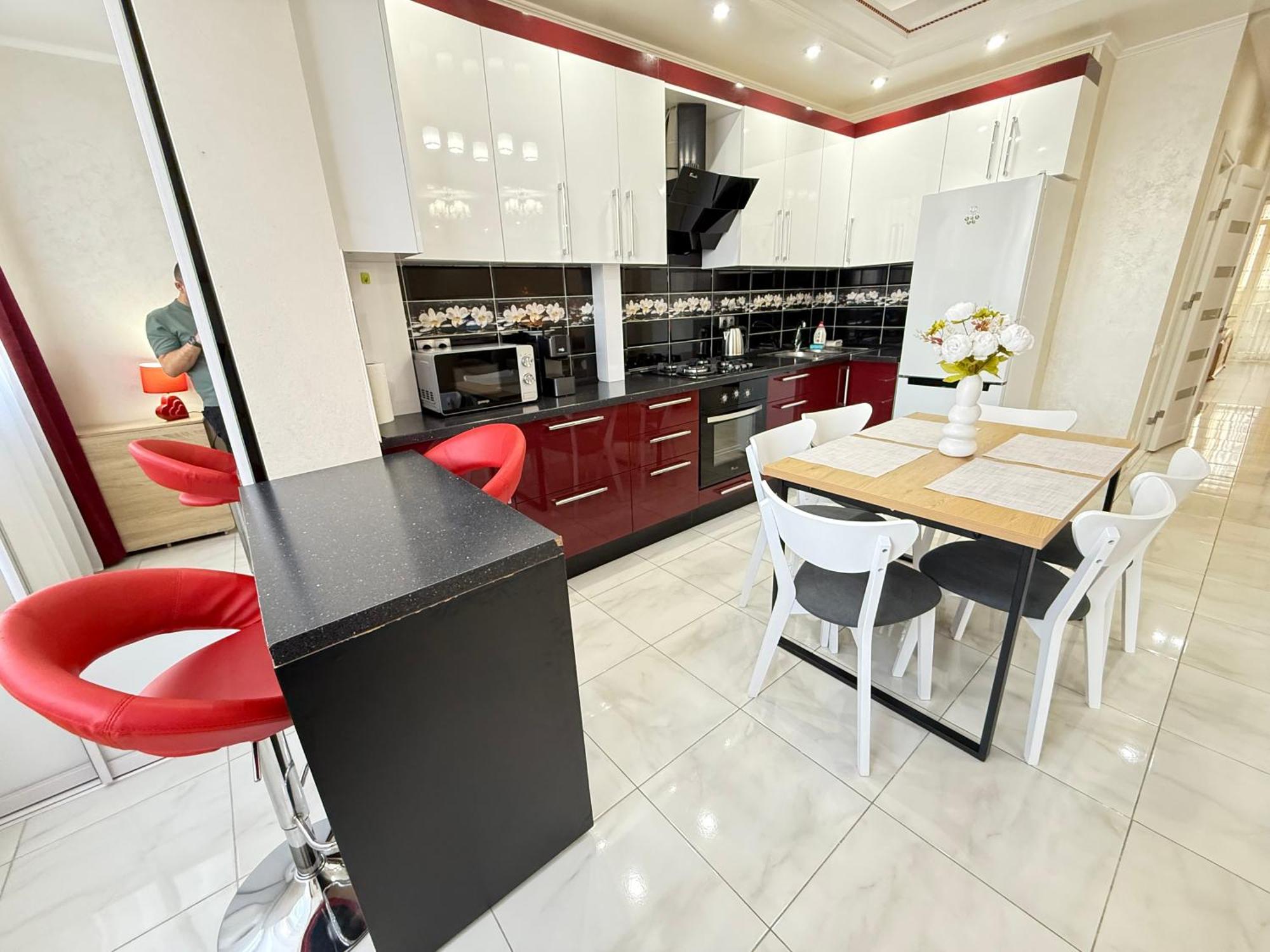 Cozy Two Bedroom Large Apartment تشيسيناو المظهر الخارجي الصورة