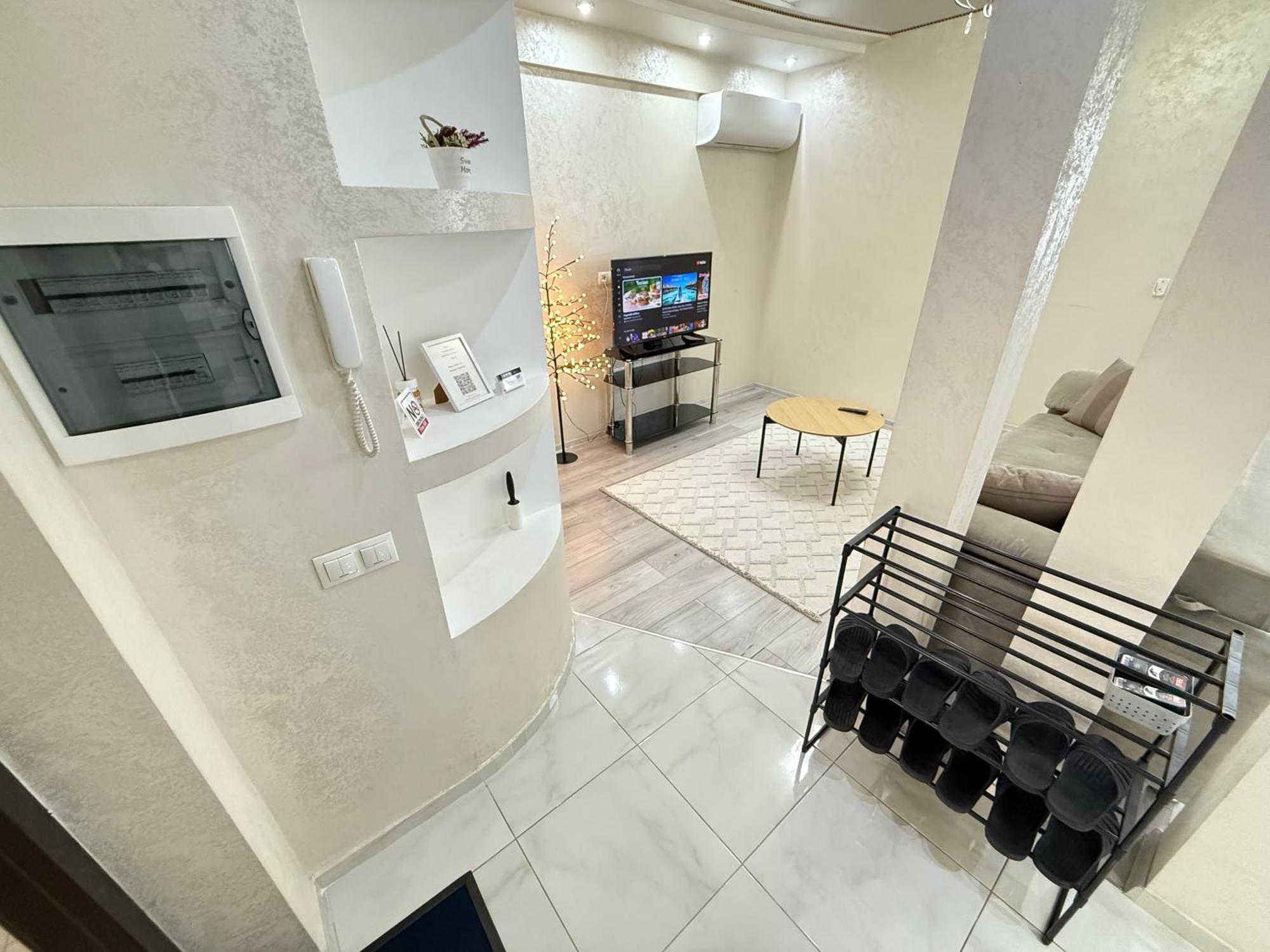 Cozy Two Bedroom Large Apartment تشيسيناو المظهر الخارجي الصورة
